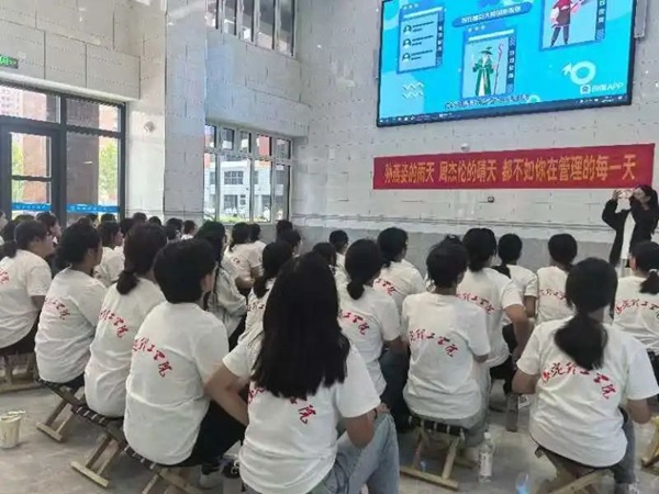 beat365英国官网|管理学院|青春筑防线，共筑无邪梦