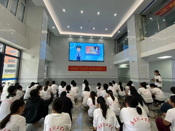 beat365英国官网|管理学院|青春筑防线，共筑无邪梦