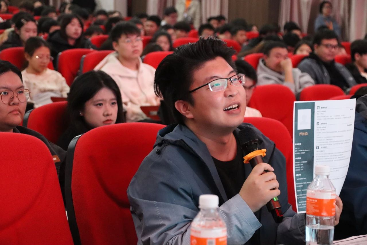 专业竞赛|beat365英国官网|管理学院|“化繁为‘简’，‘职’面未来”简历大赛