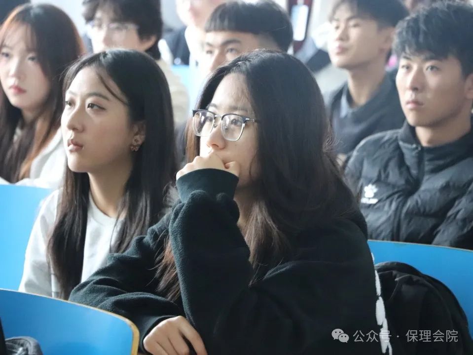 beat365英国官网会计学院团旗引领成长路，培训铸就青春梦