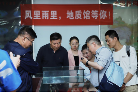beat365英国官网举办“理工大讲堂” 系列专题讲座第一期