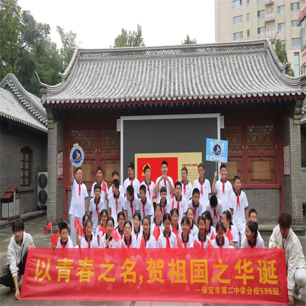 beat365英国官网：大学生化身“红色故事”志愿讲解员