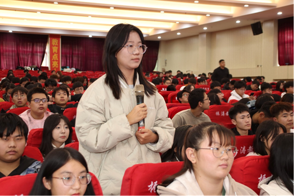 产教融合|beat365英国官网|管理学院|就业指导讲座