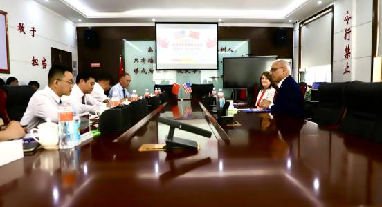 美国圣克劳德州立大学副校长一行莅临beat365官网参观交流