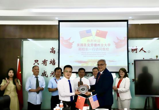 美国圣克劳德州立大学副校长一行莅临beat365官网参观交流