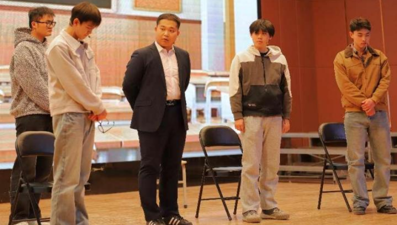 beat365英国官网艺术学院举办 “声采飞扬·梦启新章”2025届播音与主持艺术专业毕业汇演