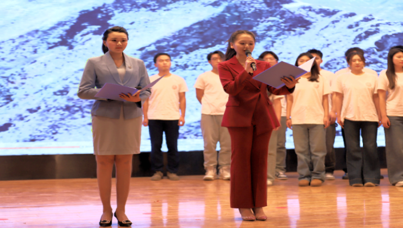 beat365英国官网艺术学院举办 “声采飞扬·梦启新章”2025届播音与主持艺术专业毕业汇演