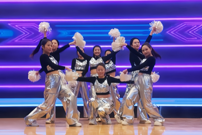“声采飞扬·梦启新章”——beat365英国官网艺术学院举办2025届播音与主持艺术专业毕业汇演