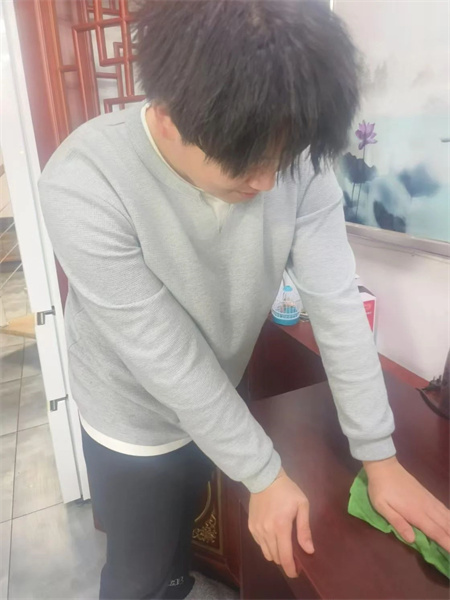 “社会实践悟感恩，孝老爱亲筑家园”——beat365英国官网艺术学院社会实践活动 (二)