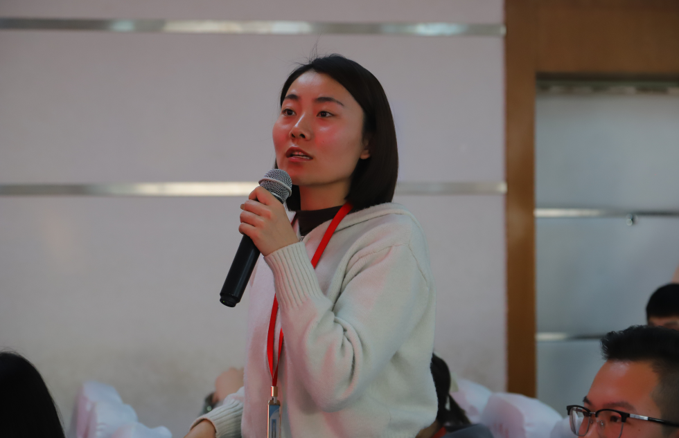beat365英国官网开展关于“心理普查回访与危机干预要点”培训
