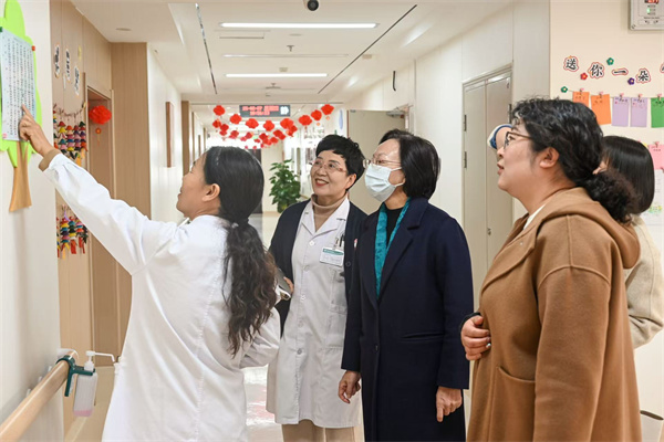 beat365英国官网康复医学院携手河北东篱养老集团共探“产教融合、协同育人”新路径