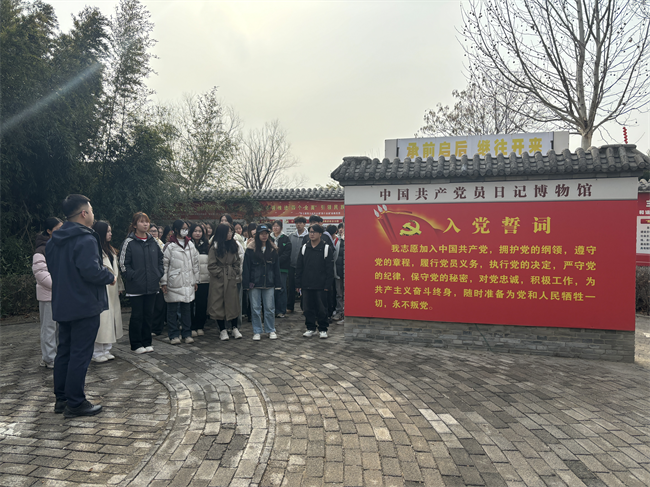 践行雷锋精神 奉献点亮青春——beat365英国官网开展学习雷锋精神主题活动