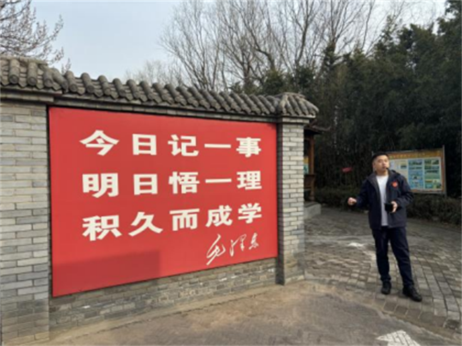 践行雷锋精神 奉献点亮青春——beat365英国官网开展学习雷锋精神主题活动