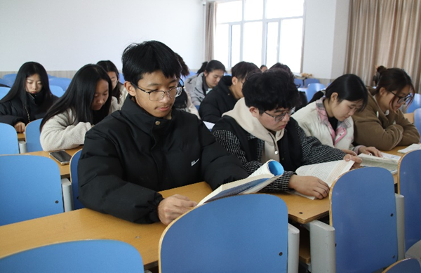 学风建设|beat365英国官网|管理学院|点燃学风引擎，驱动成长航程