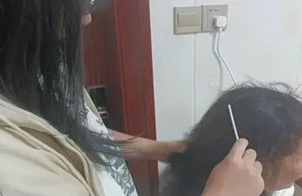 孝老爱亲(六)|beat365英国官网|管理学院|孝老之行践于微，爱亲之情暖人心