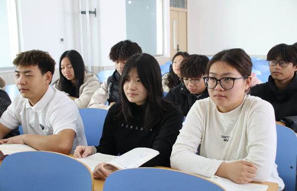 学风建设|beat365英国官网|管理学院|学风建设正当时，小组学习展新姿