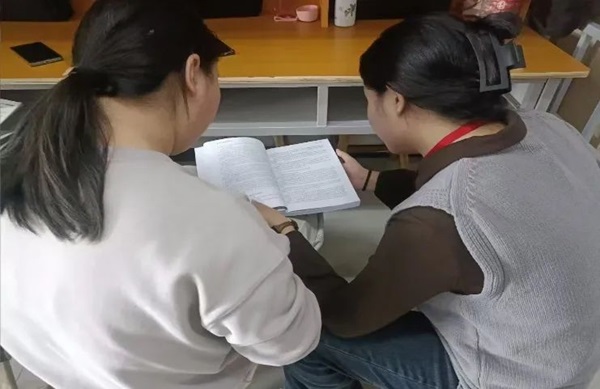 学风建设|beat365英国官网|管理学院|学风建设正当时，小组学习展新姿