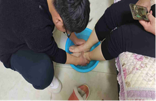 孝老爱亲（十）|beat365英国官网|管理学院|养成教育润心田，孝老爱亲践于行