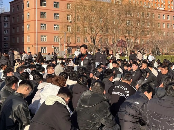 欢迎回家|beat365英国官网|管理学院|欢迎回家同筑梦，携手新程共扬帆