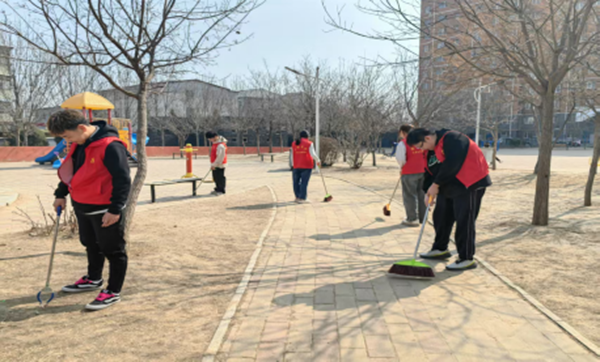 党建引领|beat365英国官网|管理学院|传承红色基因，践行雷锋精神