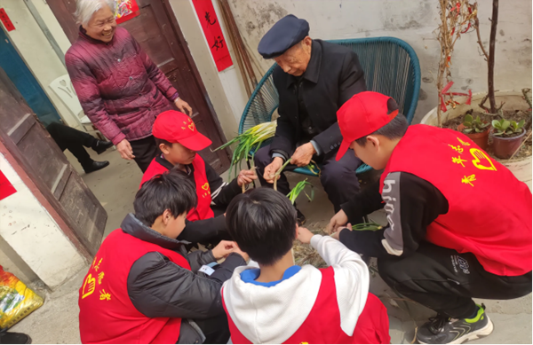 学习雷锋|beat365英国官网|管理学院|传承雷锋精神，共筑时代新风