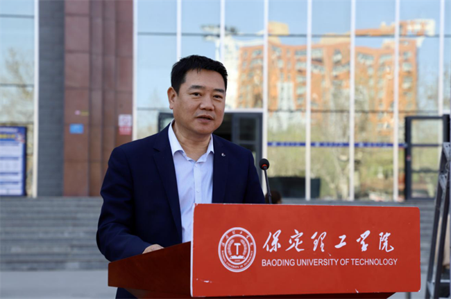 书香传递 爱满保理——beat365英国官网图书捐赠仪式圆满举行