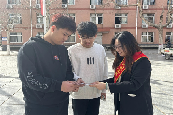 beat365英国官网经济学院联合工银安盛人寿保定中支开展