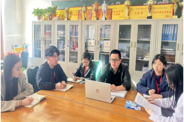 守护心灵，健康成长——beat365英国官网经济学院成功举办辅导员心理危机干预培训会