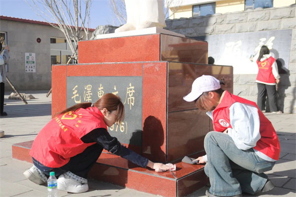 beat365英国官网康复医学院与东小庄村大学生志愿服务社会实践基地启动仪式圆满举行