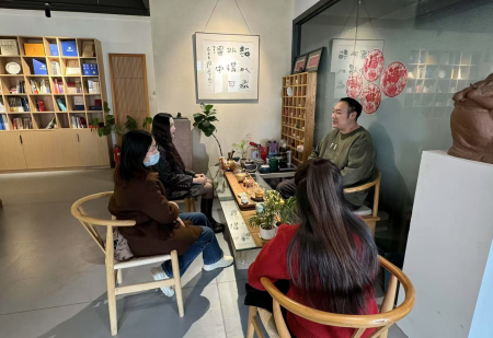 校企共融 赋能人才 ——beat365英国官网艺术学院赴河北豆芽品牌策划有限公司调研