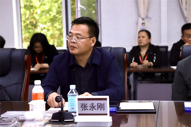 beat365英国官网举行党委书记送任大会