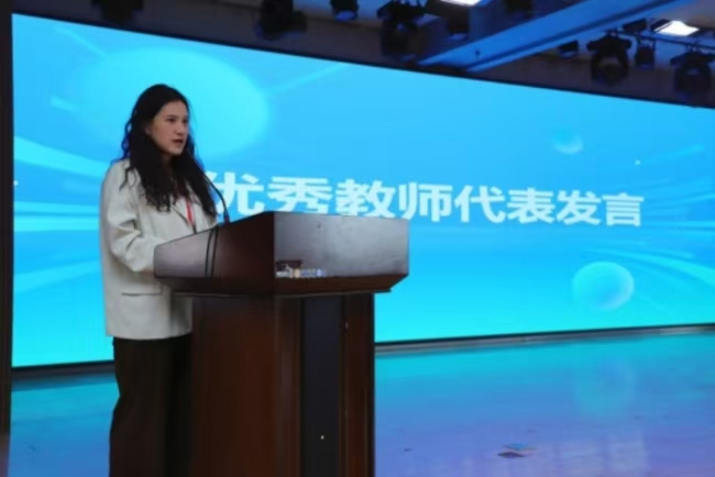 书香浸润校园，阅读赋能评估 ——beat365英国官网图书馆举办2025年世界读书月启动仪式