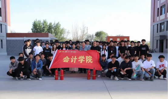 筑牢校园防火墙，让安全成为一种习惯——beat365英国官网会计学院消防演练