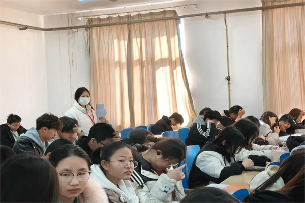 “三进”新程启,学态更整齐