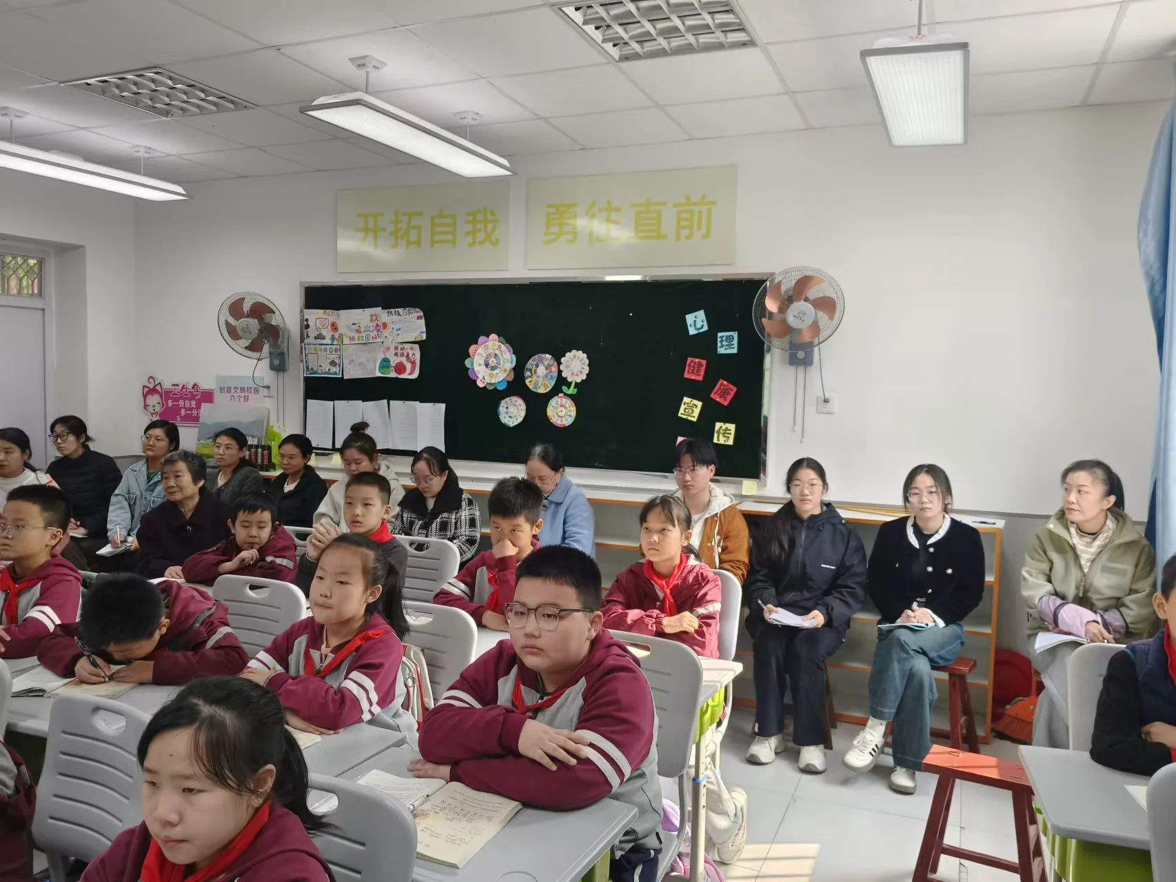 beat365英国官网‖教育学院‖扬帆破浪启新航，踔厉奋发正当时，在实践中书写华章——优秀实习生（四）