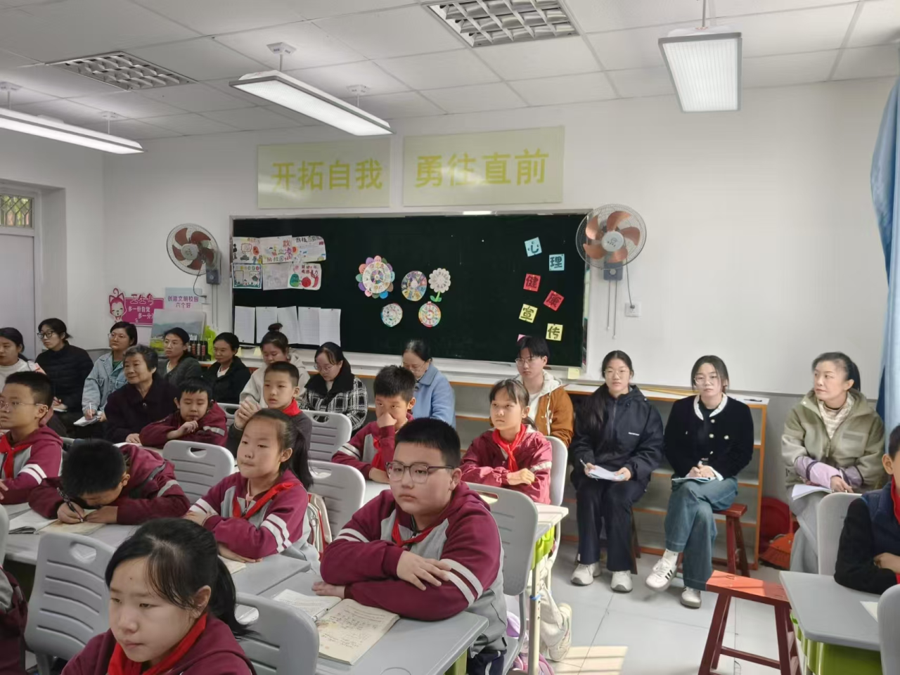 beat365英国官网‖教育学院‖扬帆破浪启新航，踔厉奋发正当时，在实践中书写华章——优秀实习生（三）