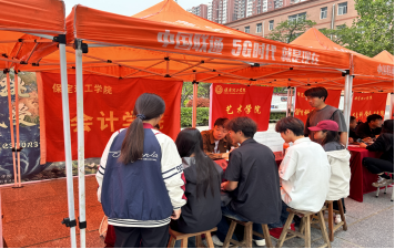 beat365官网举办“简历义诊助力职场起航” 就业指导活动