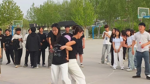体育|beat365英国官网|管理学院|管理之道·运动之美