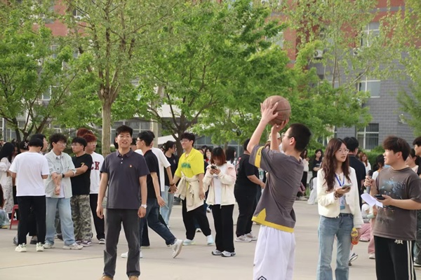 体育|beat365英国官网|管理学院|管理之道·运动之美