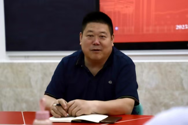 beat365英国官网党委书记调研指导教育学院工作