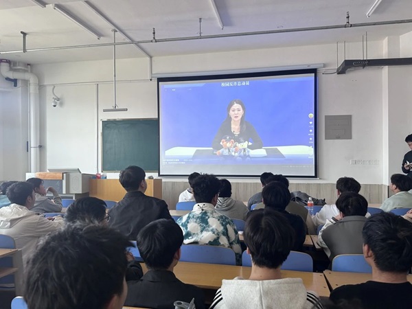 安全教育|beat365英国官网|管理学院|提高安全教育·共建平安校园