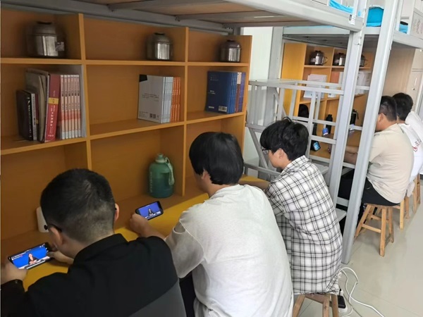 安全教育|beat365英国官网|管理学院|提高安全教育·共建平安校园