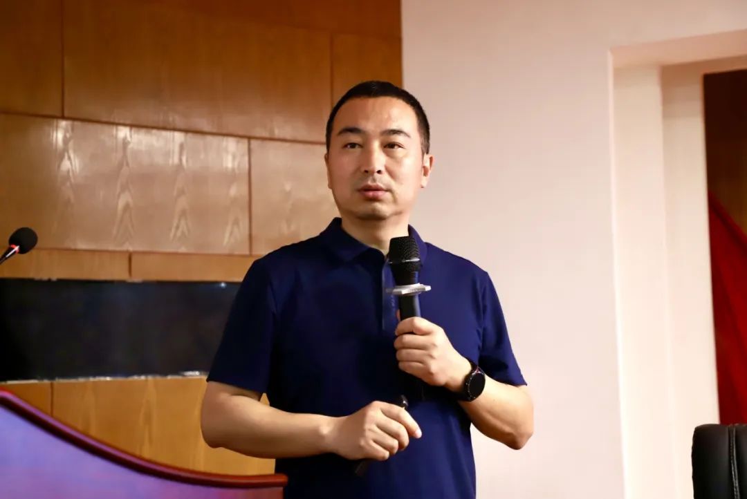 宣讲燃军梦,青春筑国防—beat365英国官网征兵宣传进校园