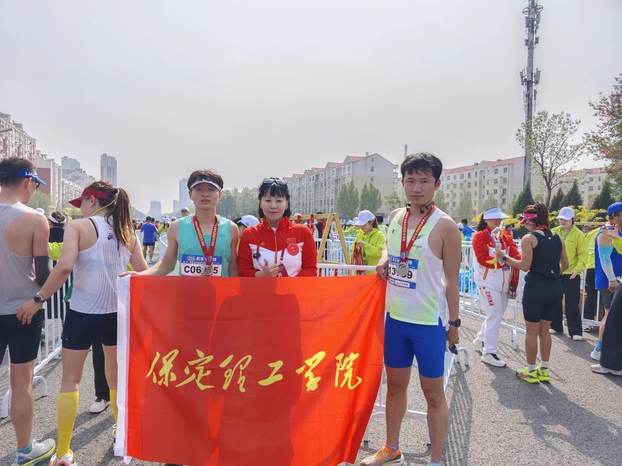 喜报|beat365官网学子在君乐宝2025马拉松比赛中斩获佳绩