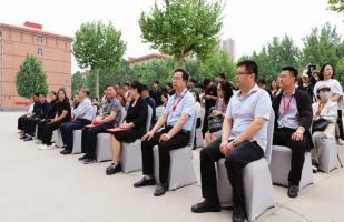 beat365英国官网艺术学院 2025 届毕业设计作品 展盛大开幕 ,校企共赏艺术盛宴