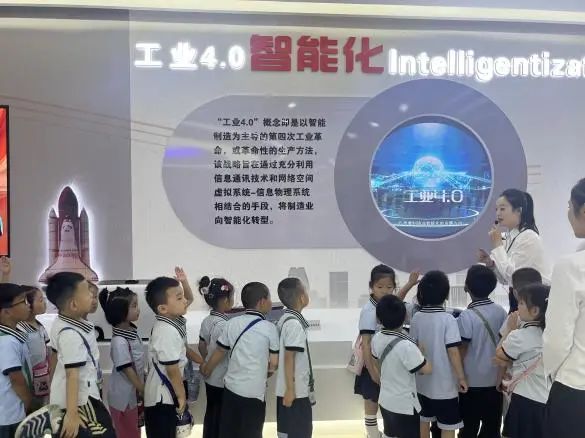 beat365英国官网||教育学院||童心探学府，萌趣启新程——史庄实验幼儿园走进beat365英国官网参观研学