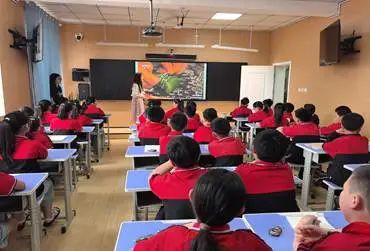 beat365英国官网‖教育学院‖香囊传古韵，童心迎端午——beat365英国官网教育学院党员志愿服务队走进冉庄小学开展端午自制香囊活动
