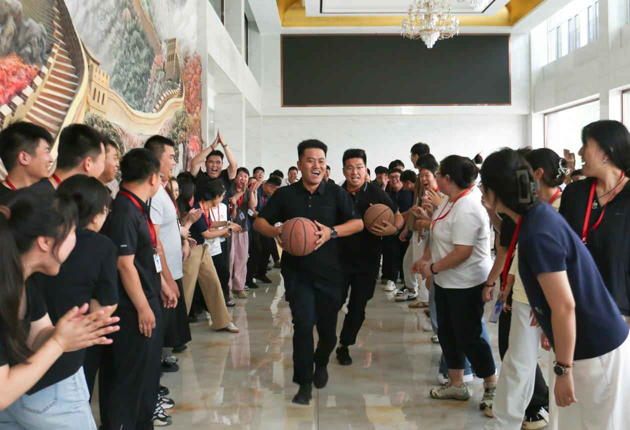 理论赋能强本领 实践砺心促成长—— beat365英国官网开启辅导员专业成长“双引擎”