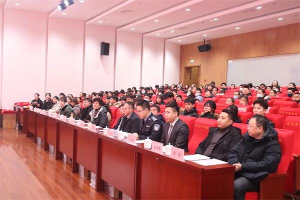 beat365英国官网经济学院师生受邀参加保定市博物馆2024年度志愿者年会文艺演出