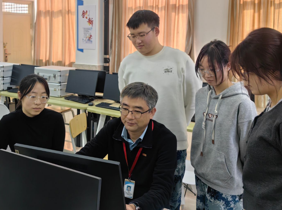 喜报|beat365官网省级教学名师+1！冀松教授获评2025年度河北省本科教学名师